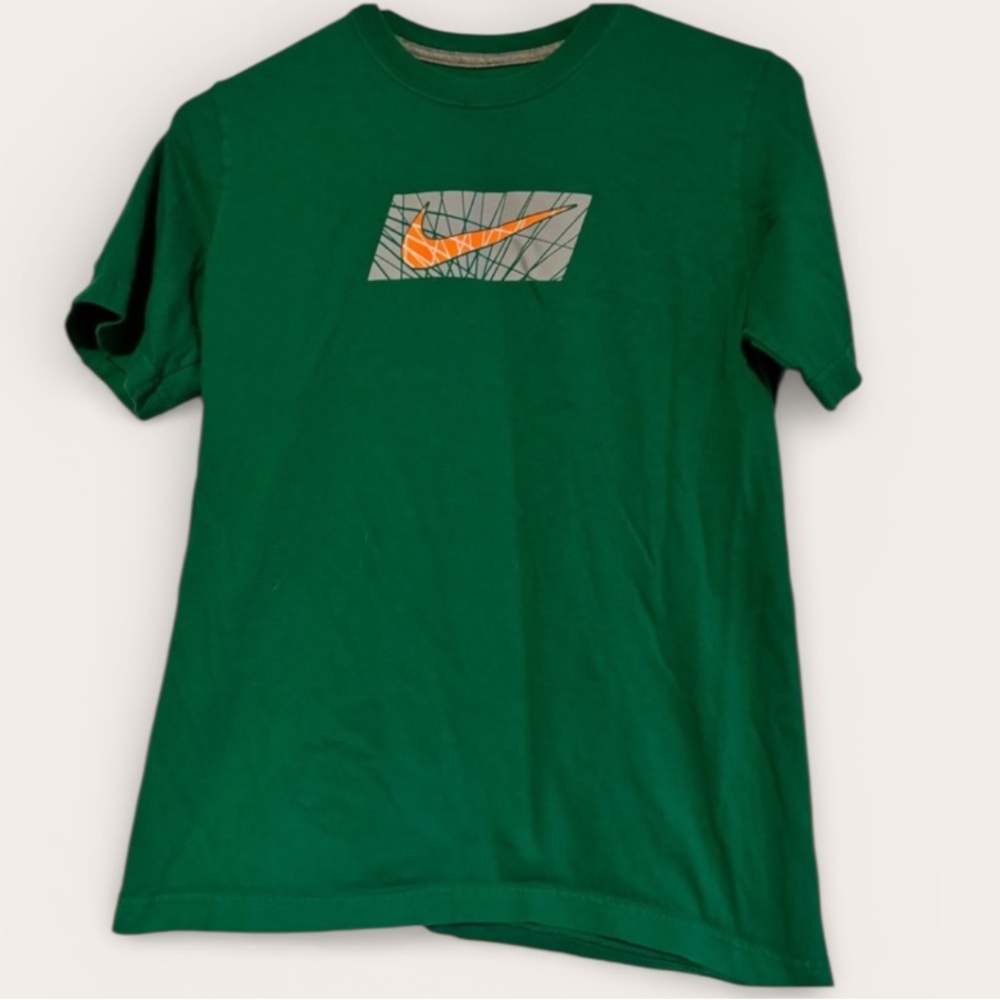 Nike boys size medium tee 🏃‍♂️